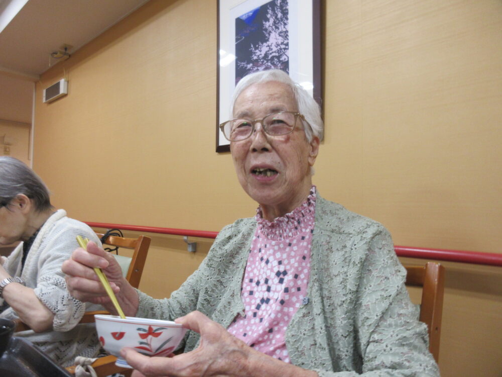 静岡市葵区有料老人ホーム_秋のまつたけごはん