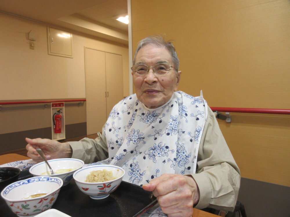 静岡市葵区有料老人ホーム_秋のまつたけごはん