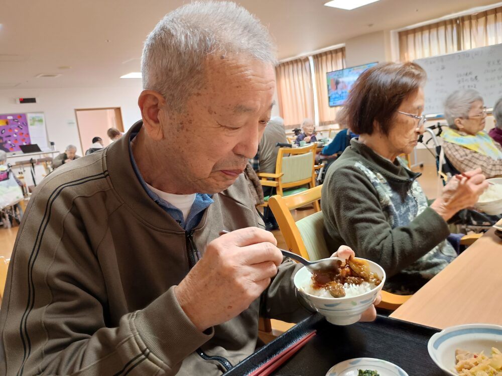 藤枝市老人ホーム_園芸クラブ収穫から調理まで