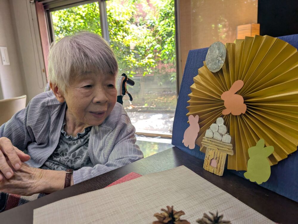 静岡市葵区有料老人ホーム_お月見撮影と蕎麦ボーロ