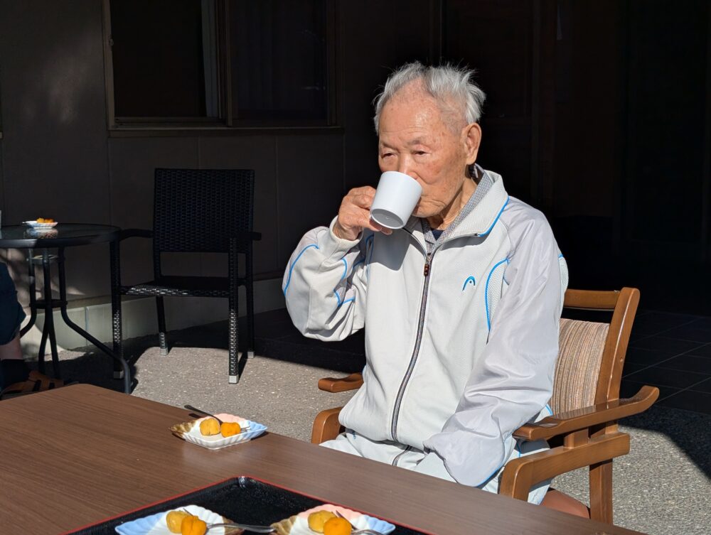 静岡市葵区有料老人ホーム_秋の味覚祭茶巾絞り