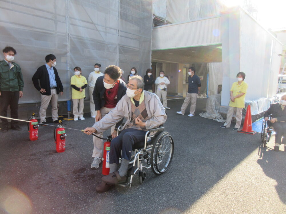 静岡市葵区有料老人ホーム_秋の避難訓練