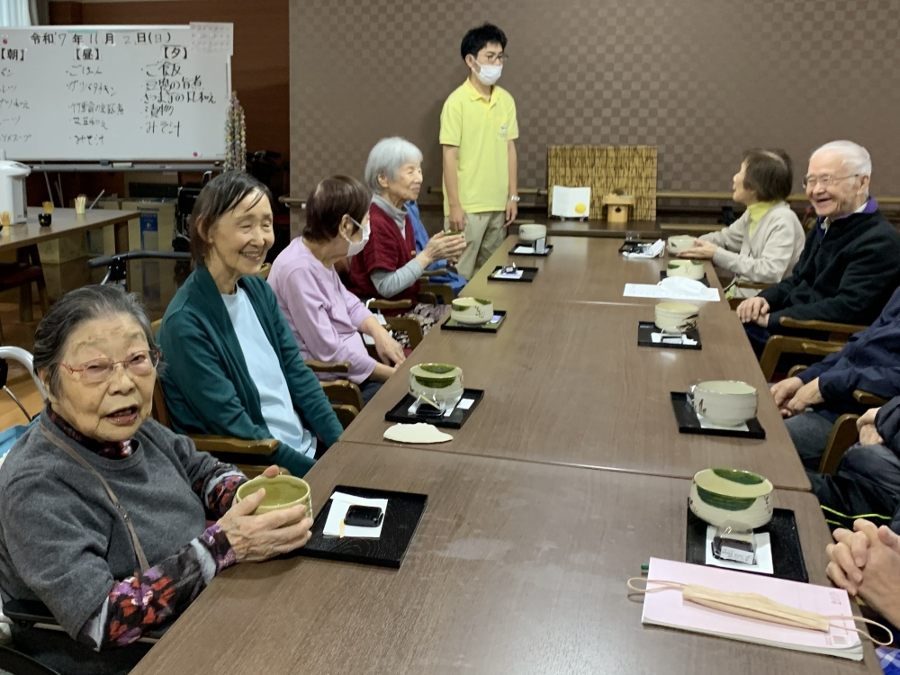 駿東郡長泉町老人ホーム_五感で感じるお茶会