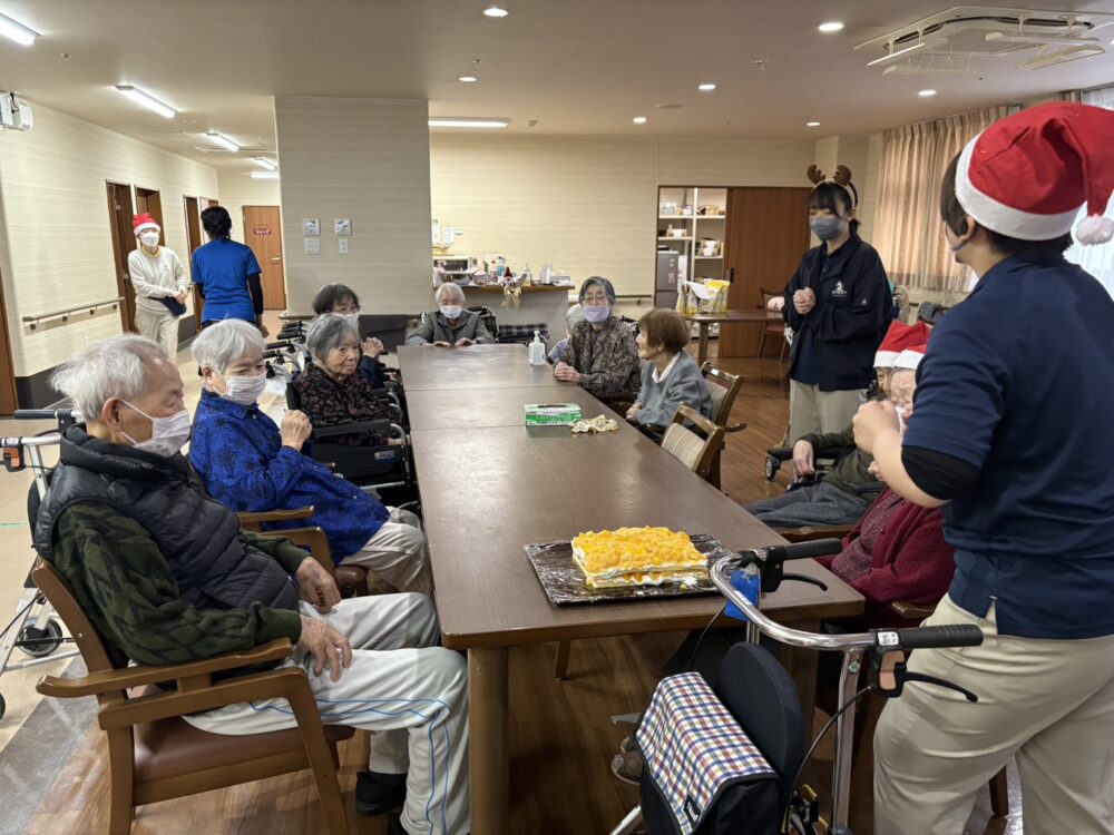 静岡市葵区老人ホーム_クリスマスを五感で楽しむ