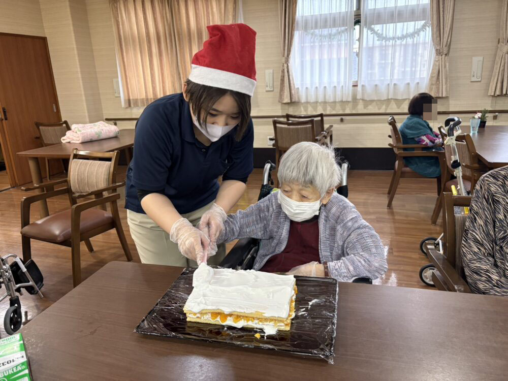 静岡市葵区老人ホーム_クリスマスを五感で楽しむ