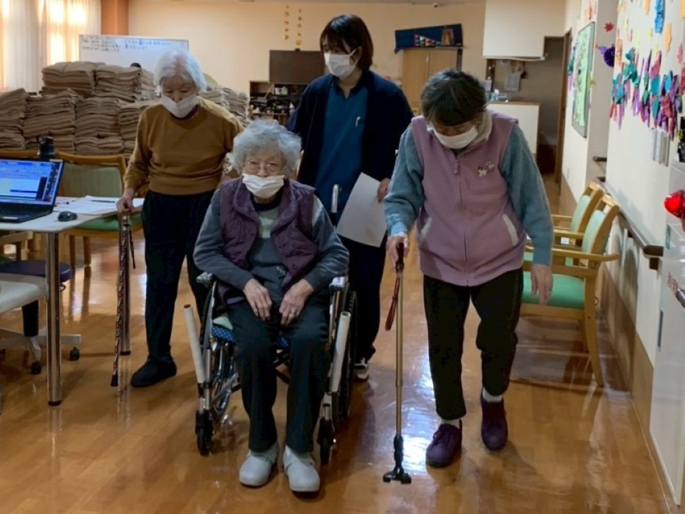 駿東郡長泉町老人ホーム_安心して過ごすために避難行動と水消火器体験