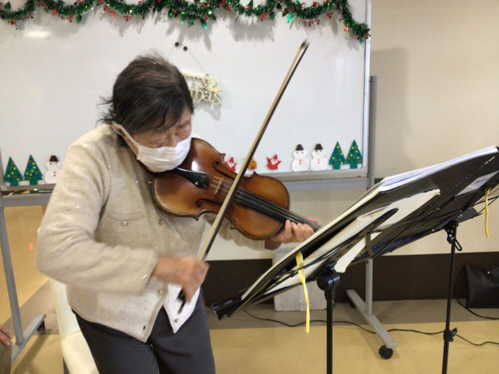 静岡市駿河区老人ホーム_クリスマスコンサート