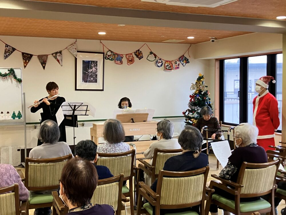 静岡市駿河区老人ホーム_クリスマスコンサート