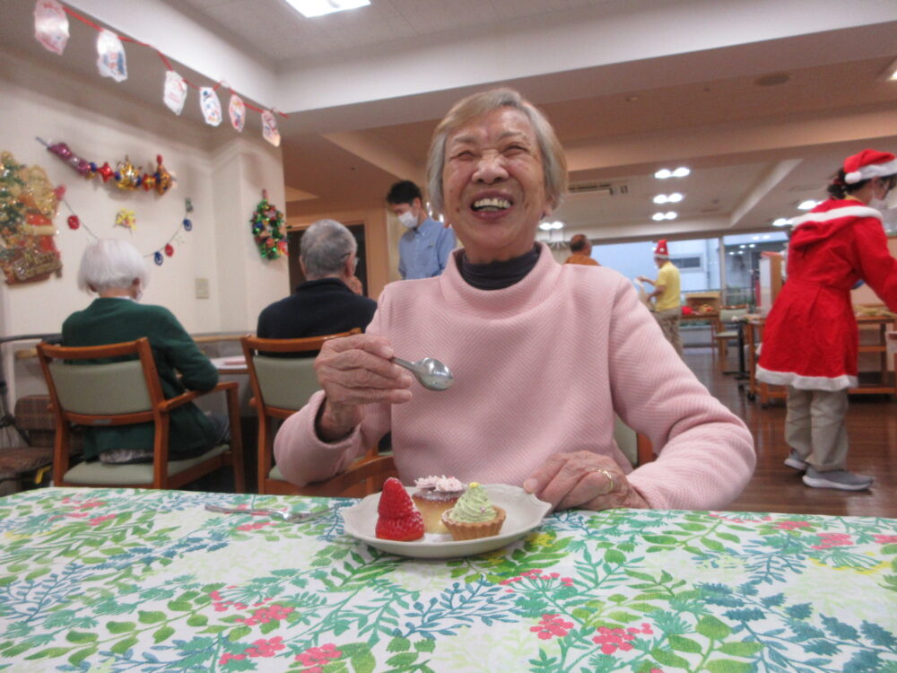 静岡市葵区老人ホーム_クリスマス・スイーツプレート
