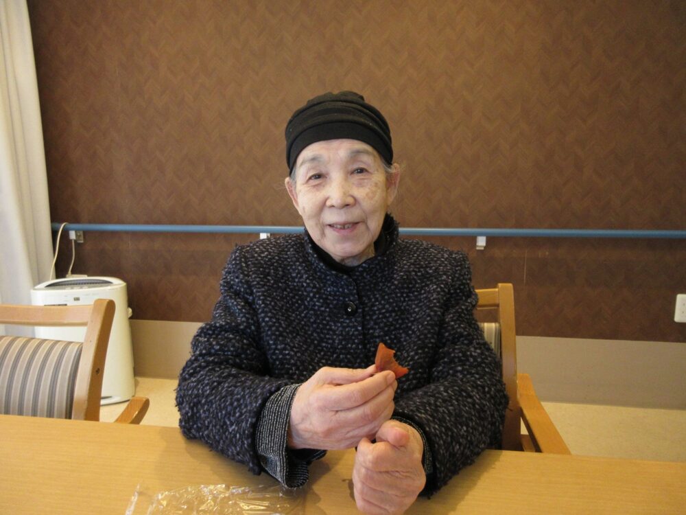 静岡市葵区老人ホーム_干し柿作り