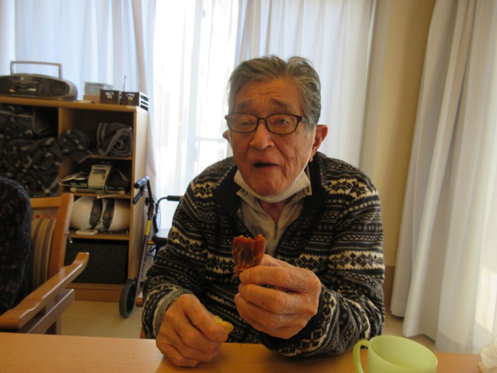 静岡市葵区老人ホーム_干し柿作り