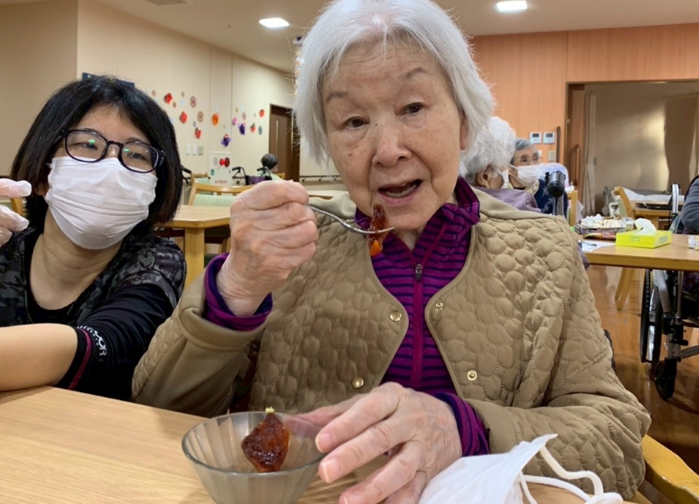 駿東郡長泉町老人ホーム_つくって・食べて・楽しむ！干し柿チャレンジ