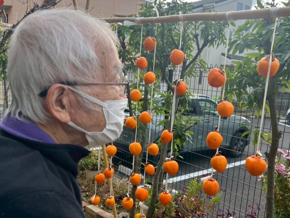 駿東郡長泉町老人ホーム_つくって・食べて・楽しむ！干し柿チャレンジ