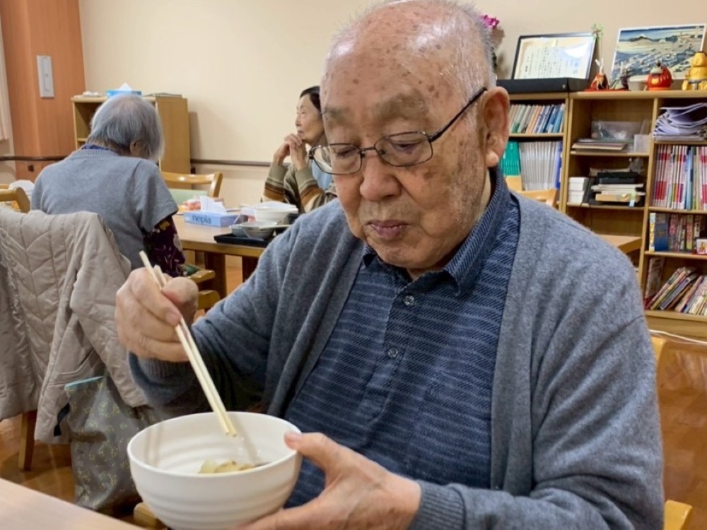駿東郡長泉町老人ホーム_おでんを楽しむひととき
