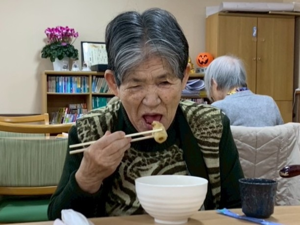 駿東郡長泉町老人ホーム_おでんを楽しむひととき