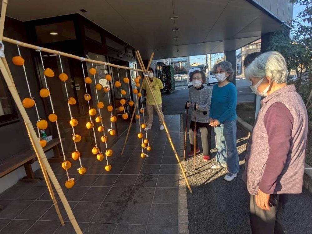 駿東郡長泉町老人ホーム_つくって・食べて・楽しむ！干し柿チャレンジ