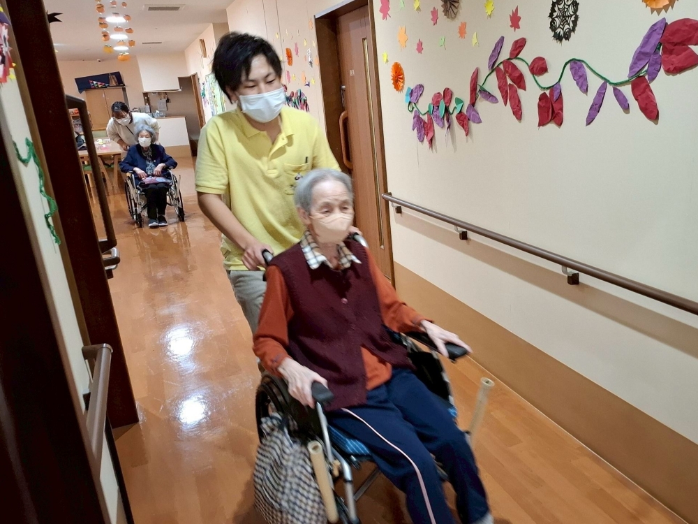 駿東郡長泉町老人ホーム_安心して過ごすために避難行動と水消火器体験