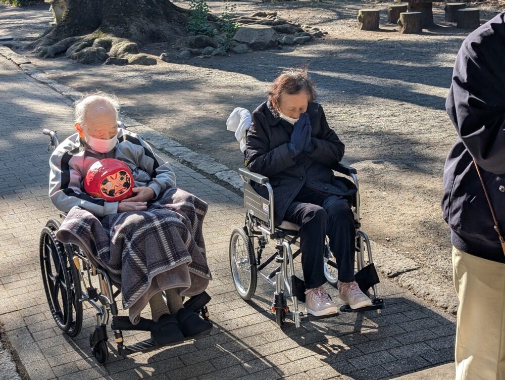 静岡市葵区老人ホーム_熊野神社への初詣ドライブ
