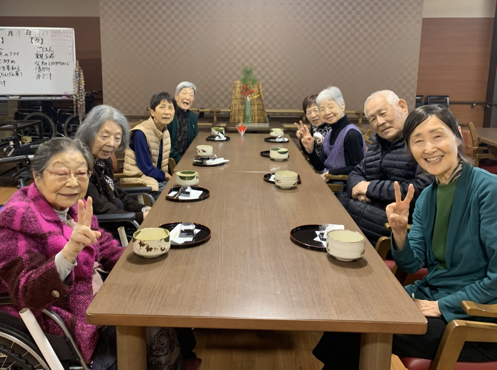 駿東郡長泉町老人ホーム_五感で感じるお茶会～正月飾りを楽しむ 新春のお茶会～