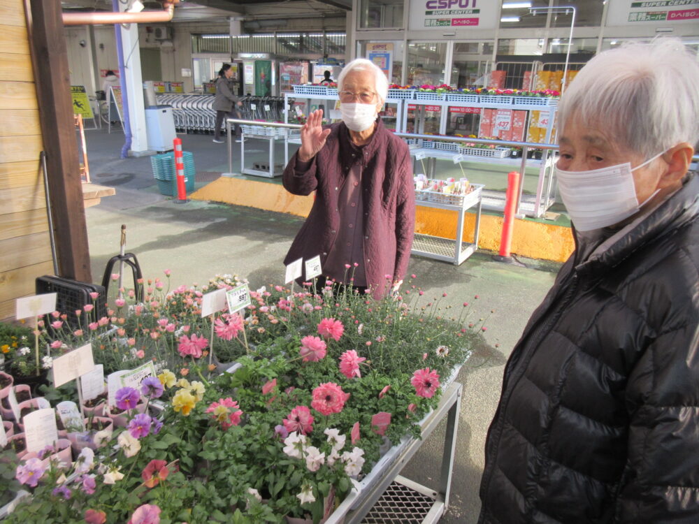 静岡市葵区老人ホーム_生活リハビリ「園芸クラブ」