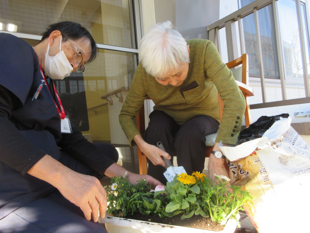 静岡市葵区老人ホーム_生活リハビリ「園芸クラブ」