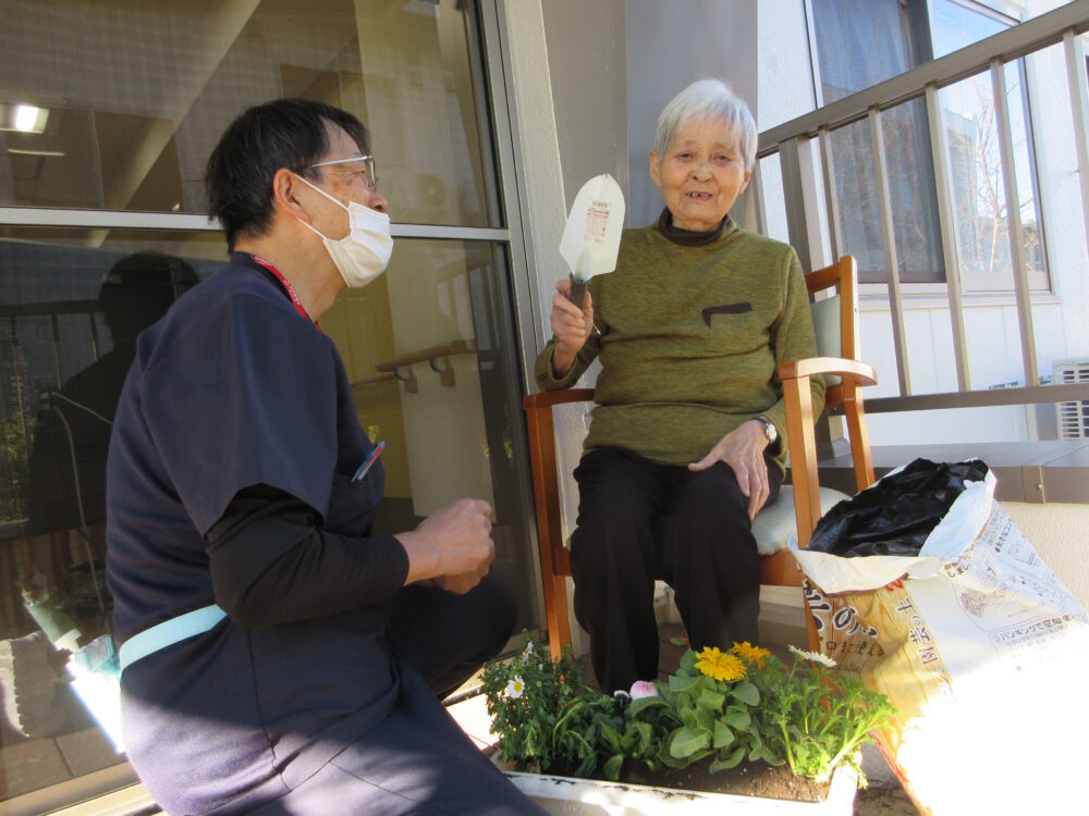 静岡市葵区老人ホーム_生活リハビリ「園芸クラブ」