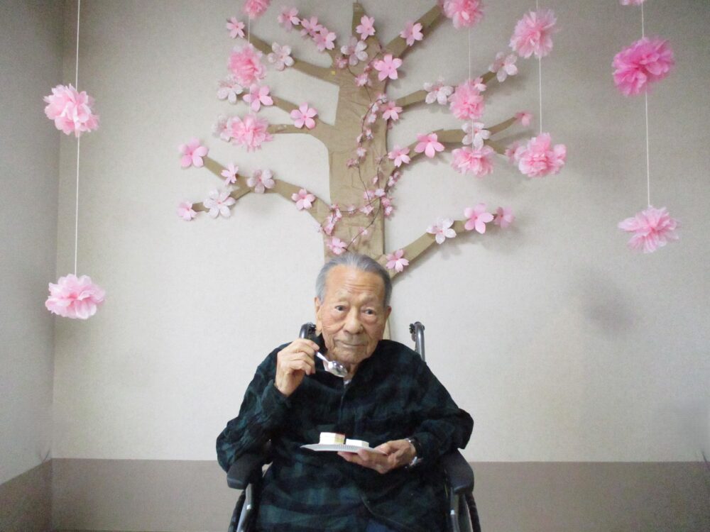 静岡市葵区老人ホーム_春のケーキバイキング