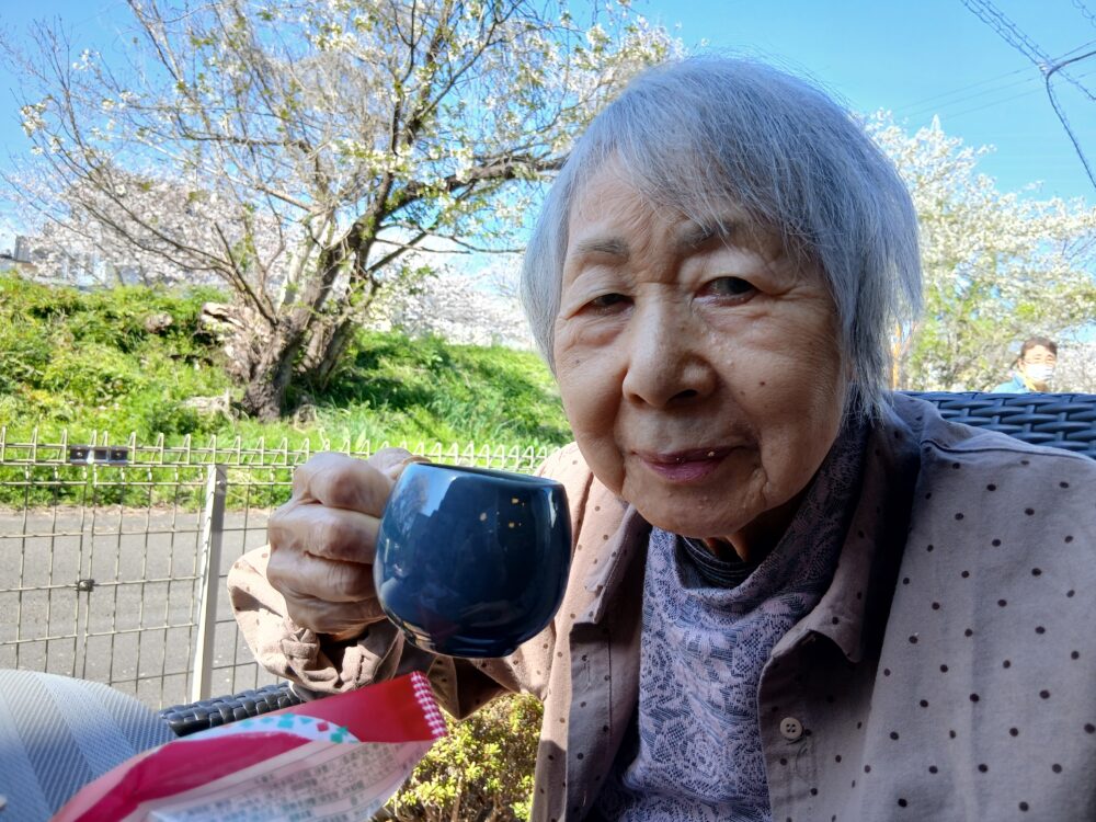 藤枝市老人ホーム_４月の風物詩「桜」
