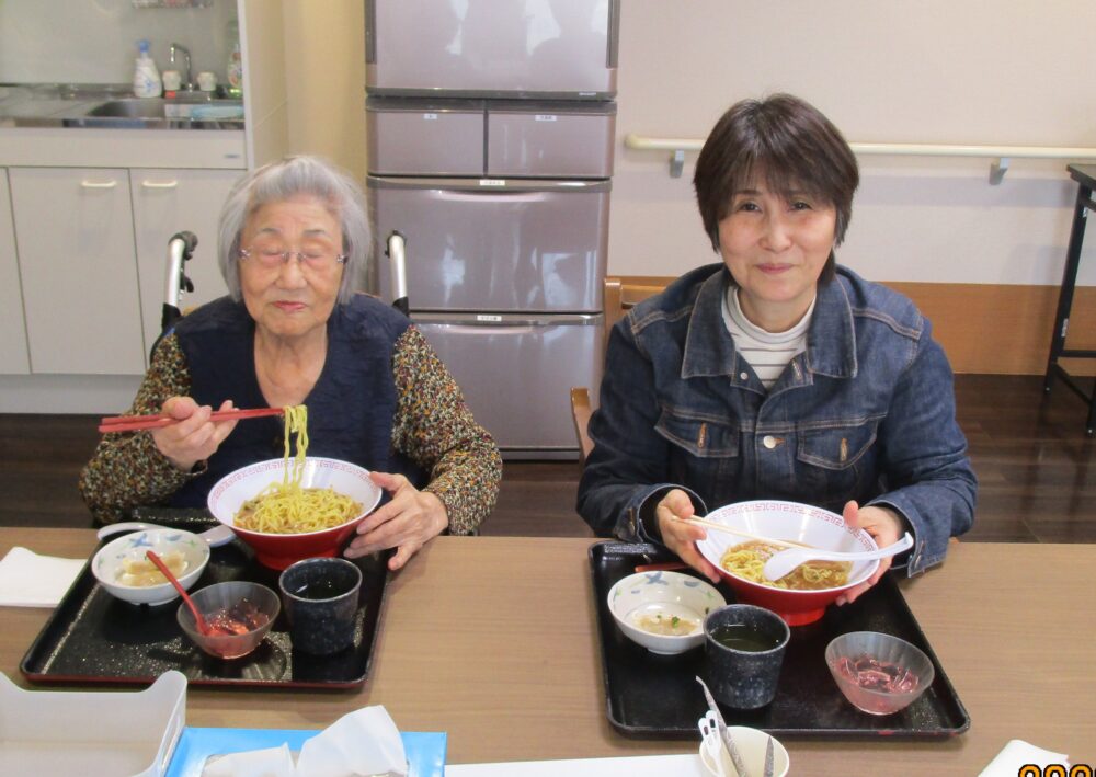 静岡市清水区老人ホーム_R8.3.20  ぺんぎん食堂「ラーメンの日」