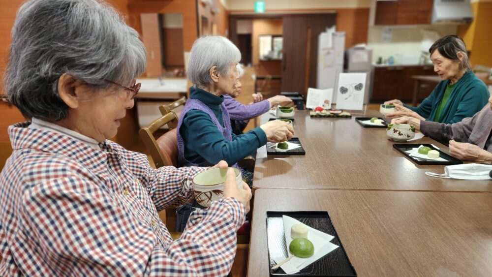 駿東郡長泉町老人ホーム_五感で感じるお茶会～「葵祭」～