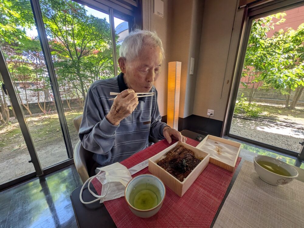 静岡市葵区老人ホーム_花水木ランチ
