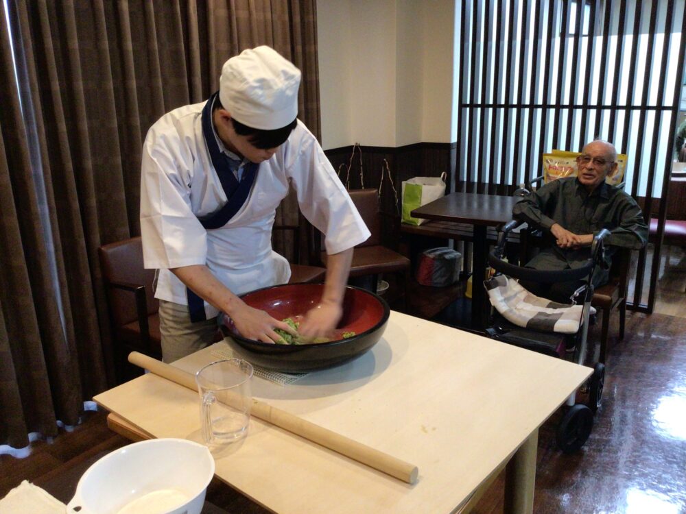 藤枝市老人ホーム_蕎麦打ち