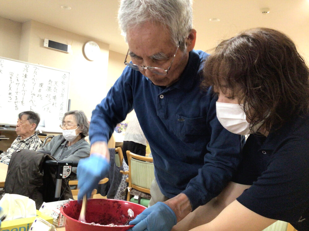 浜松市老人ホーム_ブルーベリーシャーベット