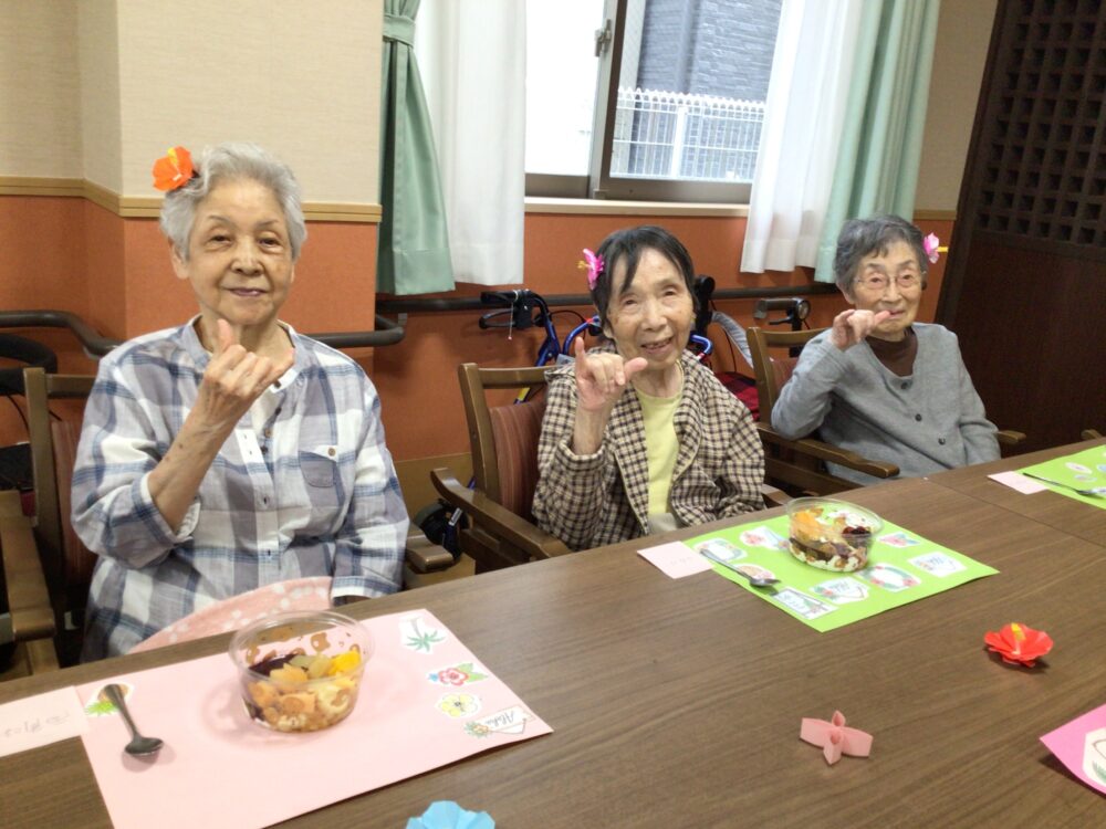 浜松市老人ホーム_アロハCafé