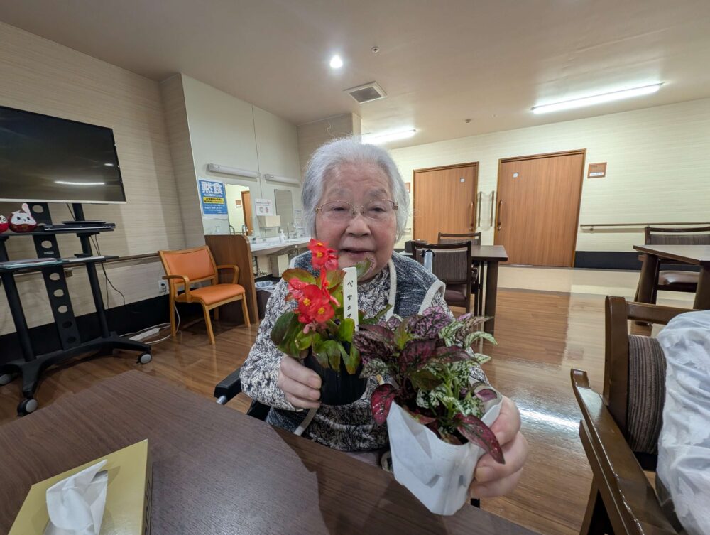 静岡市葵区老人ホーム_園芸クラブの活動スタート