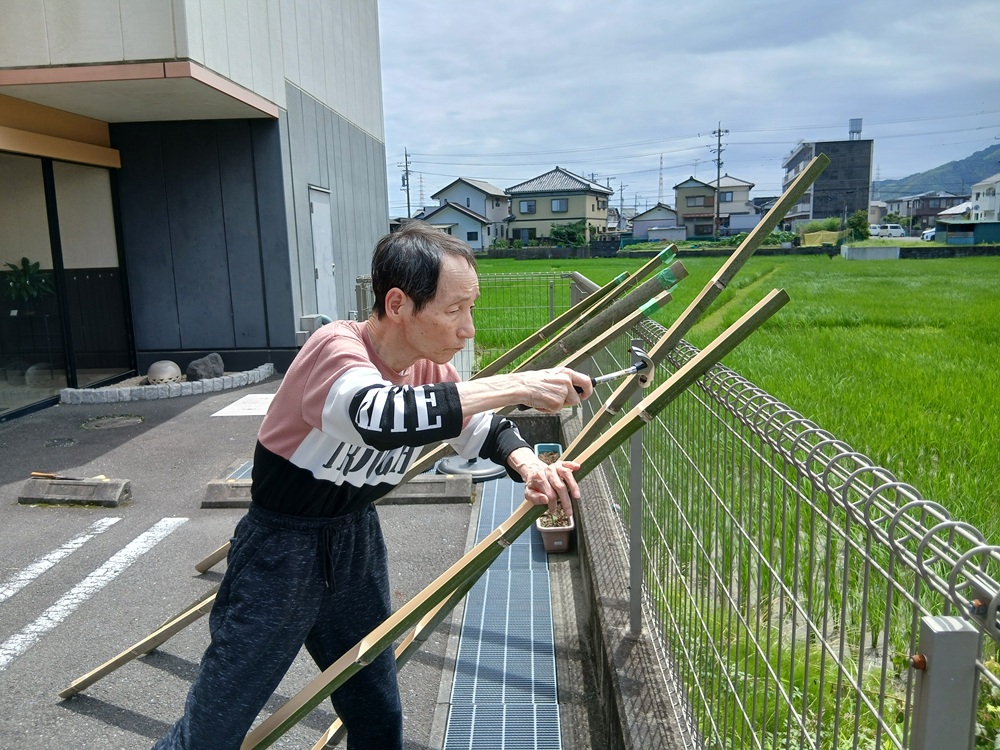 静岡市清水区老人ホーム_毎年恒例「流しそうめん」開催