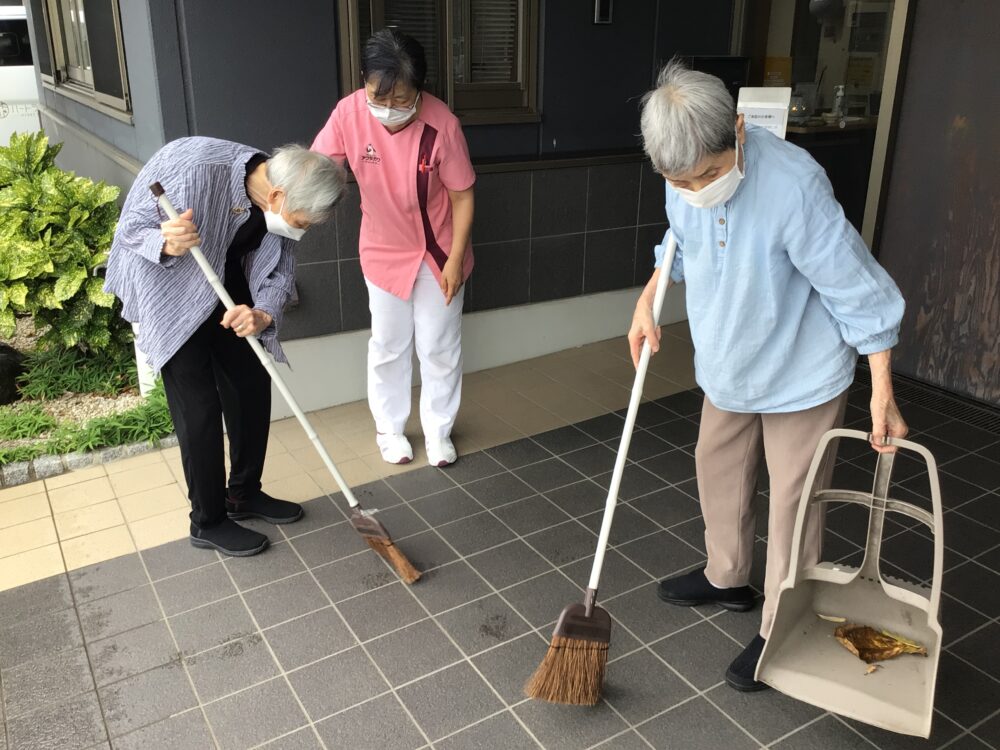 藤枝市老人ホーム_リハネクストクラブ「環境保全クラブ」