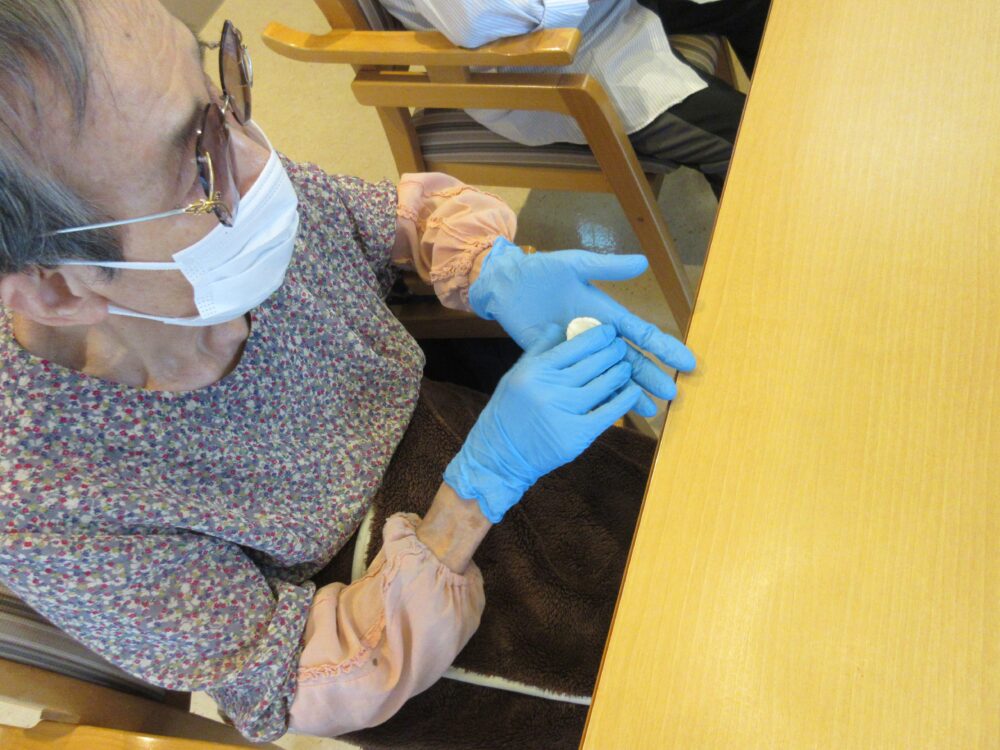 静岡市葵区老人ホーム_リハネクストクラブ活動 「やってみよう会　フルーツポンチ作り」