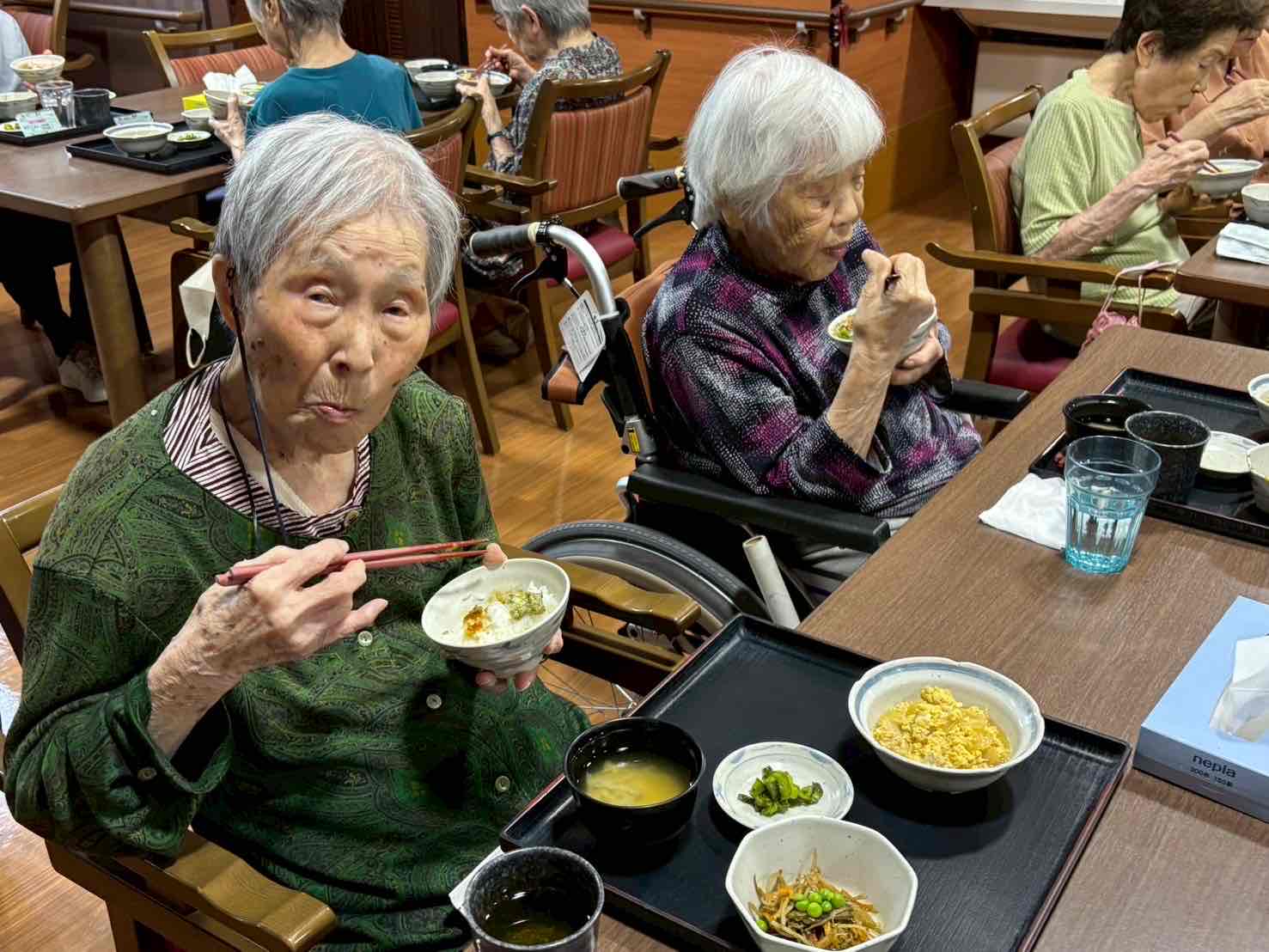駿東郡長泉町老人ホーム_食事イベント ~旬の野菜がゴロゴロ!夏野菜カレー~