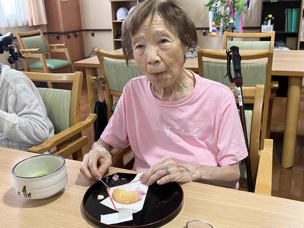駿東郡長泉町老人ホーム_五感で感じるお茶会　～「風鈴の音色」～