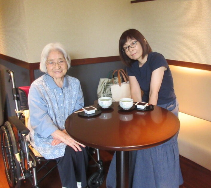 静岡市葵区老人ホーム_夏を彩る季節の食べ物