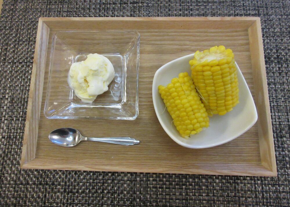 静岡市葵区老人ホーム_夏を楽しもう　花火と夏のおやつ会