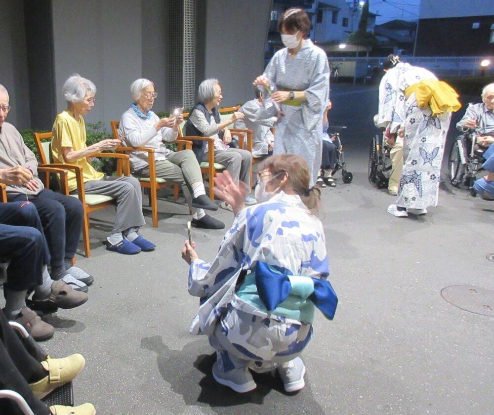 静岡市葵区老人ホーム_夏の花火大会
