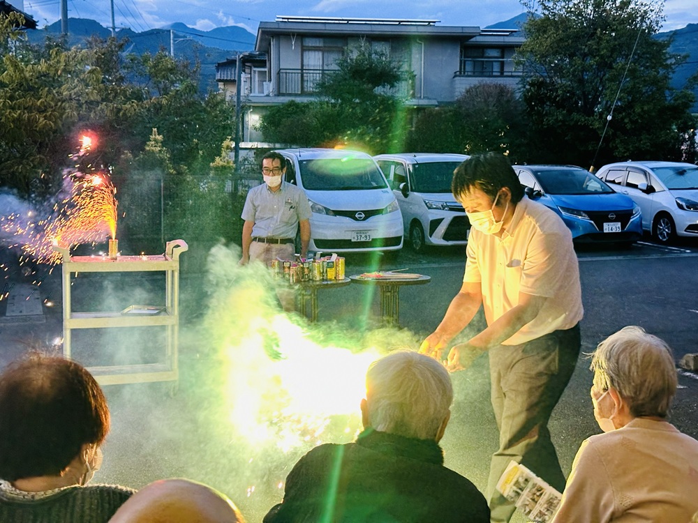 静岡市清水区老人ホーム_第9回　「花火大会」開催
