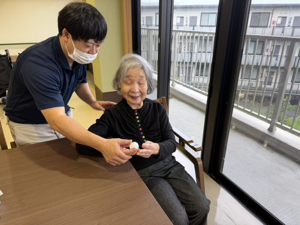 静岡市駿河区老人ホーム_「敬老会」